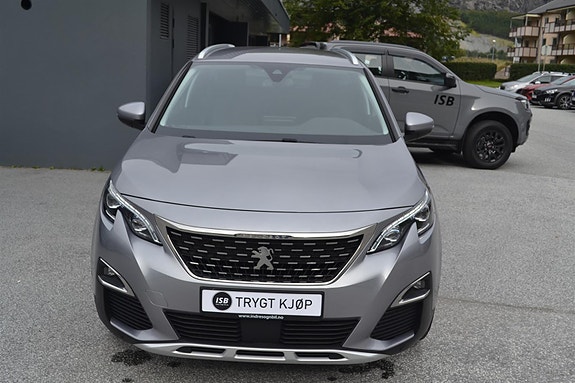 Peugeot 5008 2 of 11