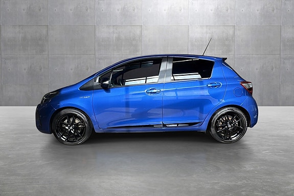 Toyota Yaris 6 of 27