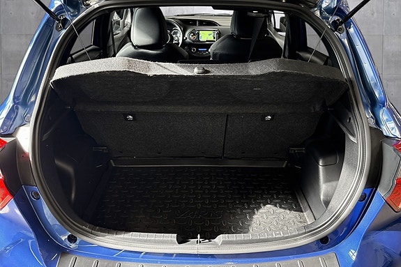 Toyota Yaris 25 of 27