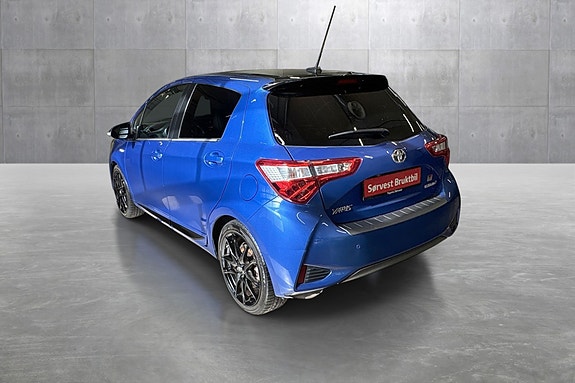 Toyota Yaris 3 of 27