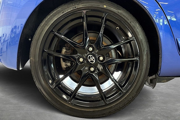 Toyota Yaris 19 of 27