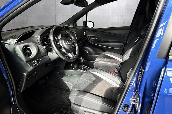 Toyota Yaris 12 of 27