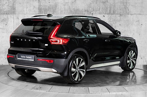 Volvo XC40 8 of 30