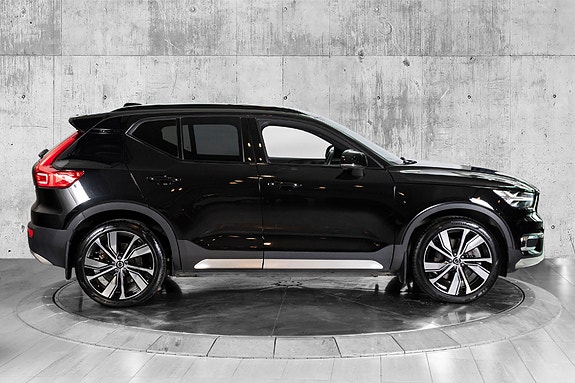 Volvo XC40 9 of 30