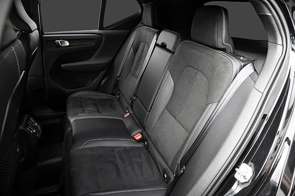 Volvo XC40 24 of 30