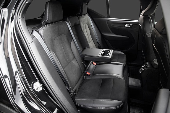 Volvo XC40 25 of 30