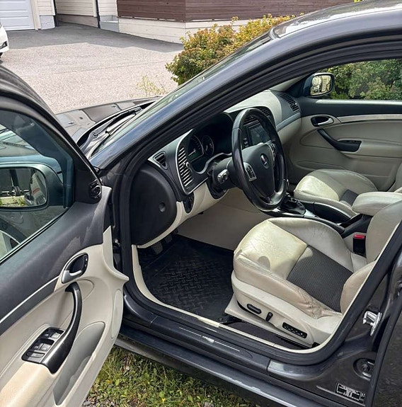 Saab 9-3 4 of 12