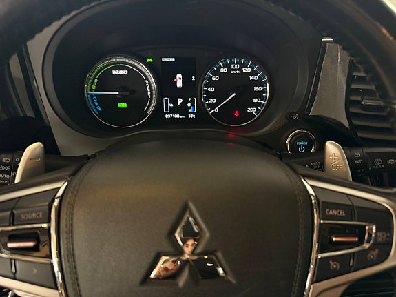 Mitsubishi Outlander 12 of 30
