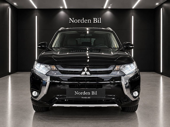 Mitsubishi Outlander 2 of 30