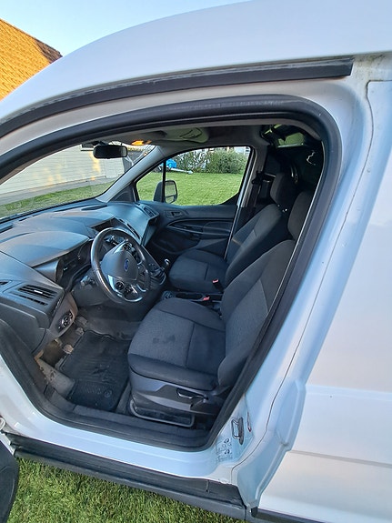 Ford Transit Connect 14 of 17