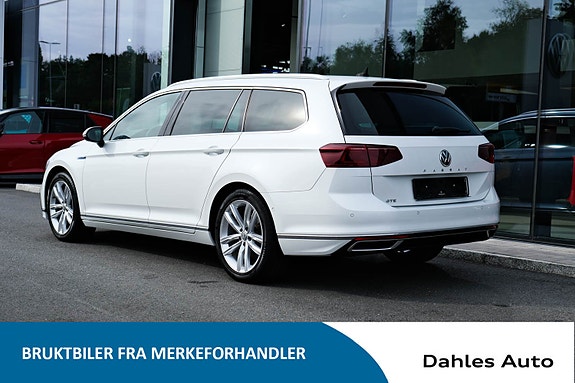 Volkswagen Passat 7 of 29