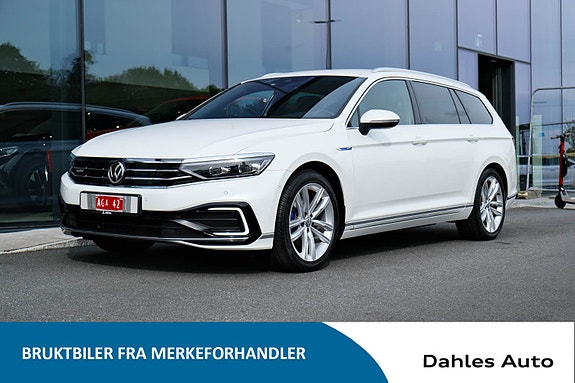 Volkswagen Passat 2 of 29