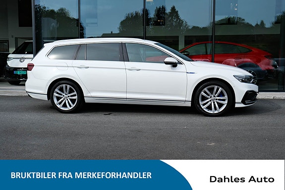 Volkswagen Passat 10 of 29