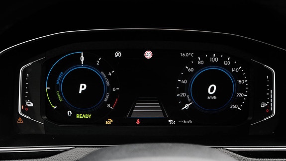 Volkswagen Passat 28 of 29