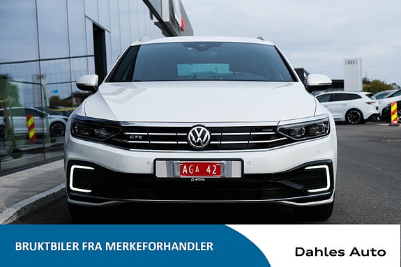 Volkswagen Passat 3 of 29