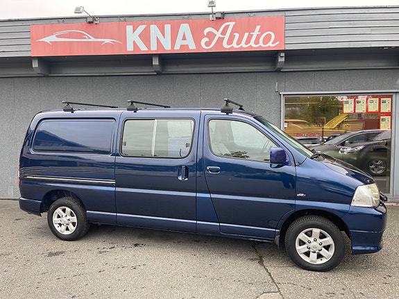 Toyota HiAce 6 of 30