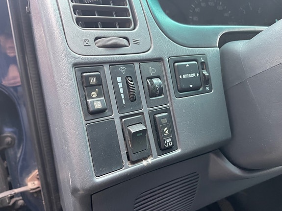 Toyota HiAce 13 of 30