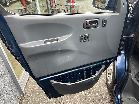 Toyota HiAce 27 of 30