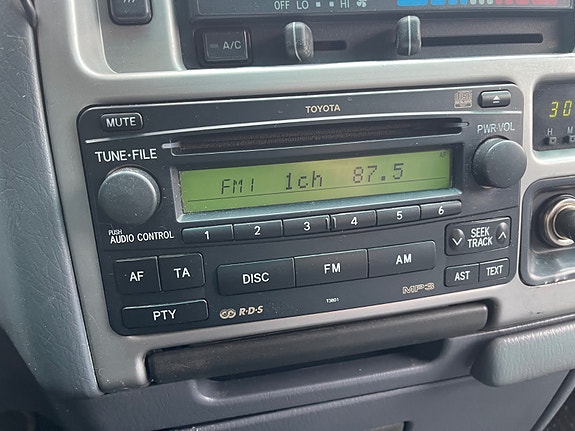 Toyota HiAce 19 of 30