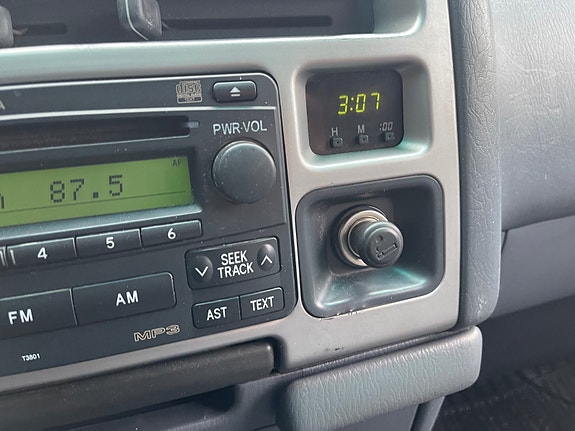 Toyota HiAce 20 of 30