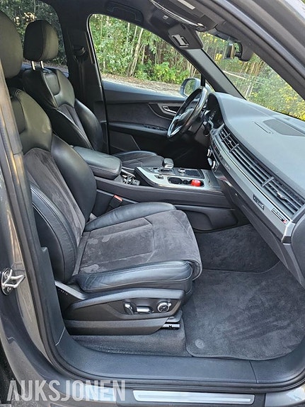 Audi Q7 7 of 15