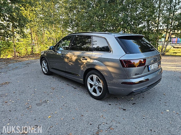 Audi Q7 4 of 15