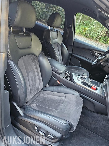 Audi Q7 8 of 15