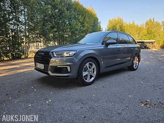 Audi Q7 10 of 15