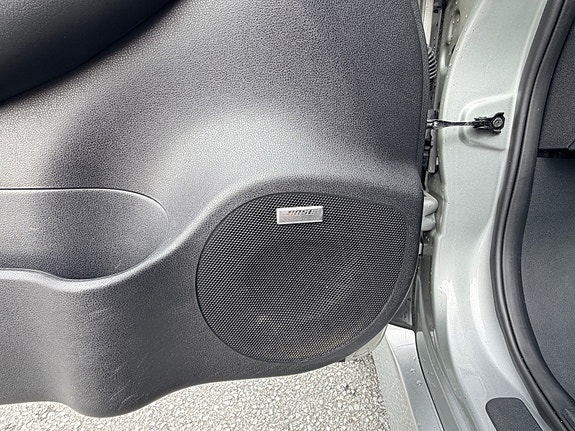 Nissan Leaf 10 of 30