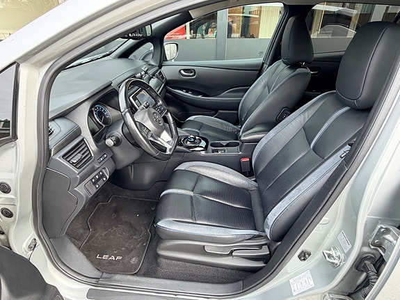 Nissan Leaf 12 of 30