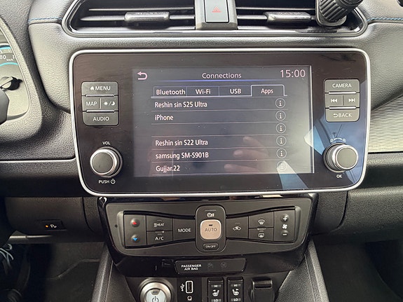 Nissan Leaf 27 of 30