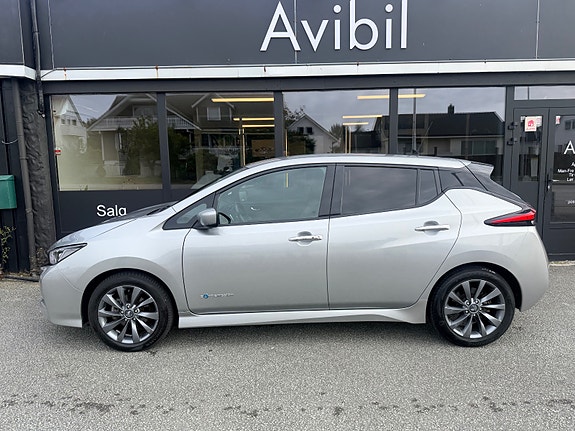Nissan Leaf 2 of 30