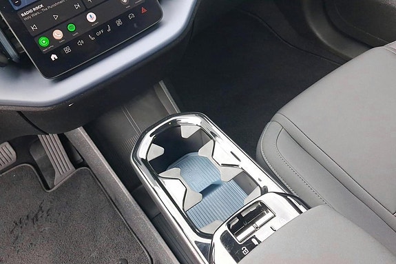 Volvo EX30 17 of 19