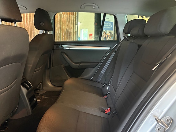 Skoda Octavia 9 of 24