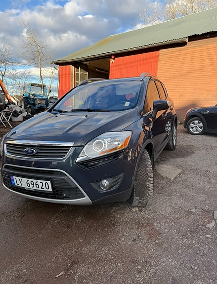 Ford Kuga 2 of 6