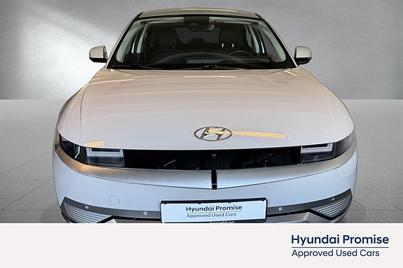 Hyundai Ioniq 5 2 of 15