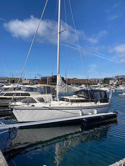 Jeanneau 27 – velholdt og oppgradert, Volvo Penta D1-20 4 of 12