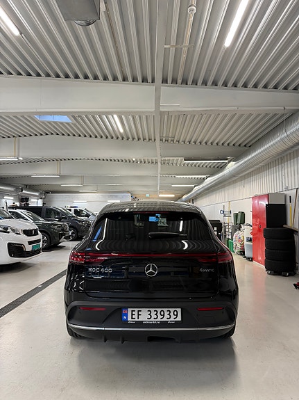 Mercedes-Benz EQC400 3 of 11