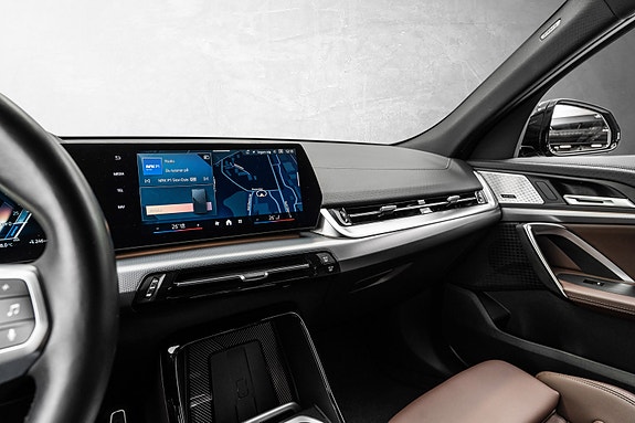 BMW iX2 26 of 30