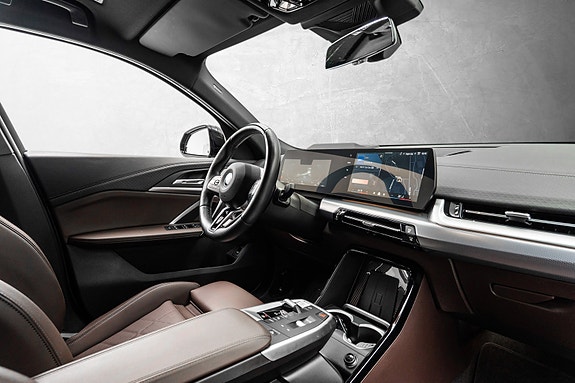 BMW iX2 20 of 30