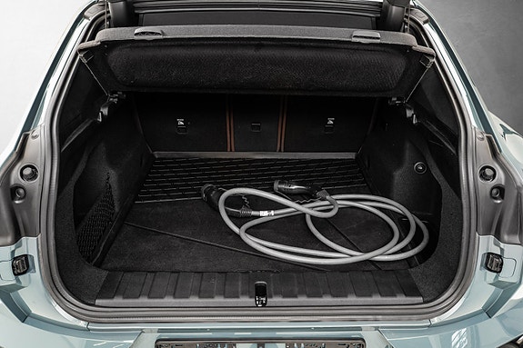 BMW iX2 16 of 30