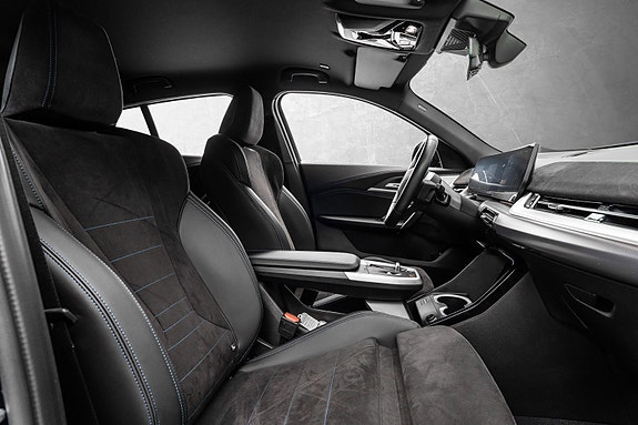 BMW iX2 16 of 30
