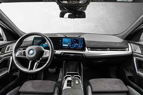 BMW iX2 14 of 30