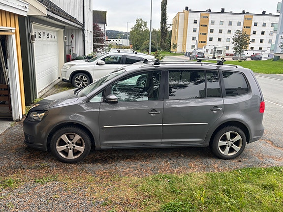 Volkswagen Touran 7 of 14