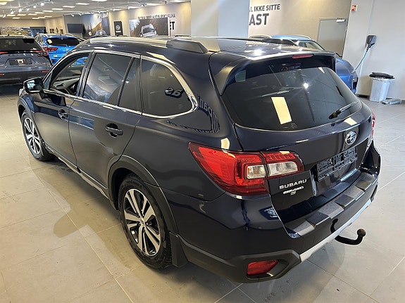 Subaru Outback 4 of 9