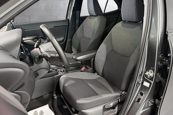 Toyota Yaris Cross 11 of 28
