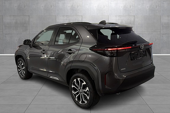 Toyota Yaris Cross 3 of 28