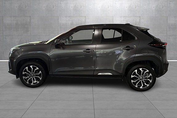 Toyota Yaris Cross 2 of 28