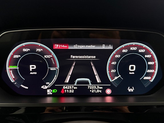 Audi e-tron 25 of 30