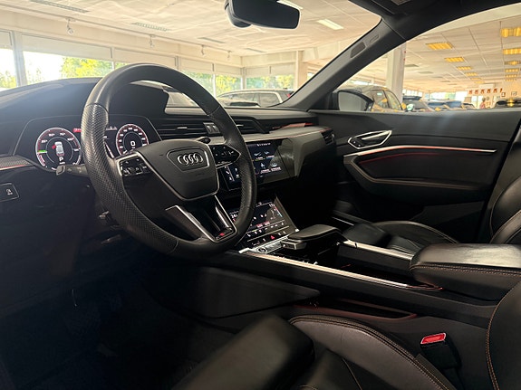 Audi e-tron 21 of 30